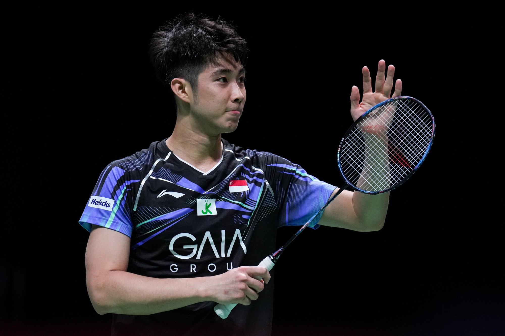Loh Kean Yew on court